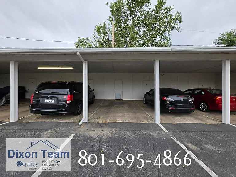 2327 Chateau Dr #1 — Photo 15