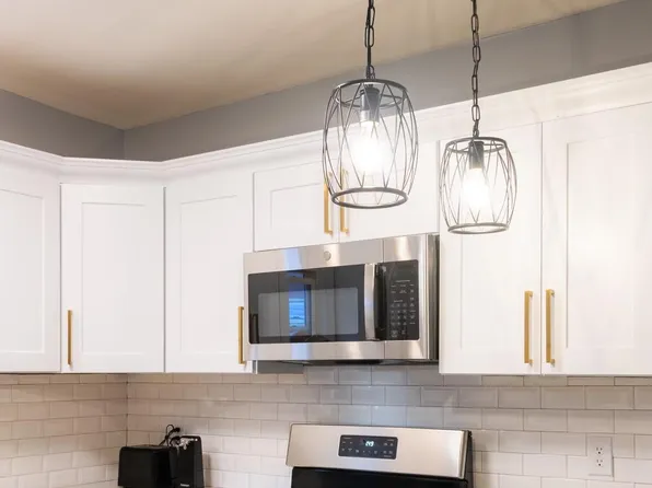 23 Amity St #1, Providence, RI 02909