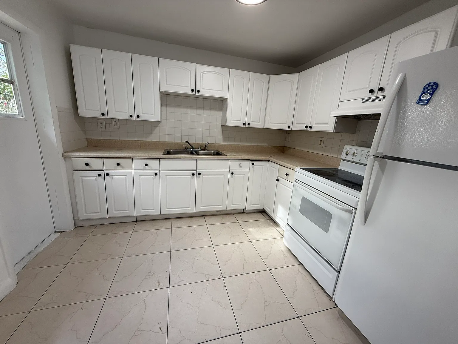 2 bed, $1,800 — Photo 1