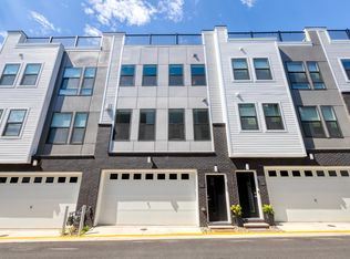 1022 S Taylor Ct, Arlington, VA 22204
