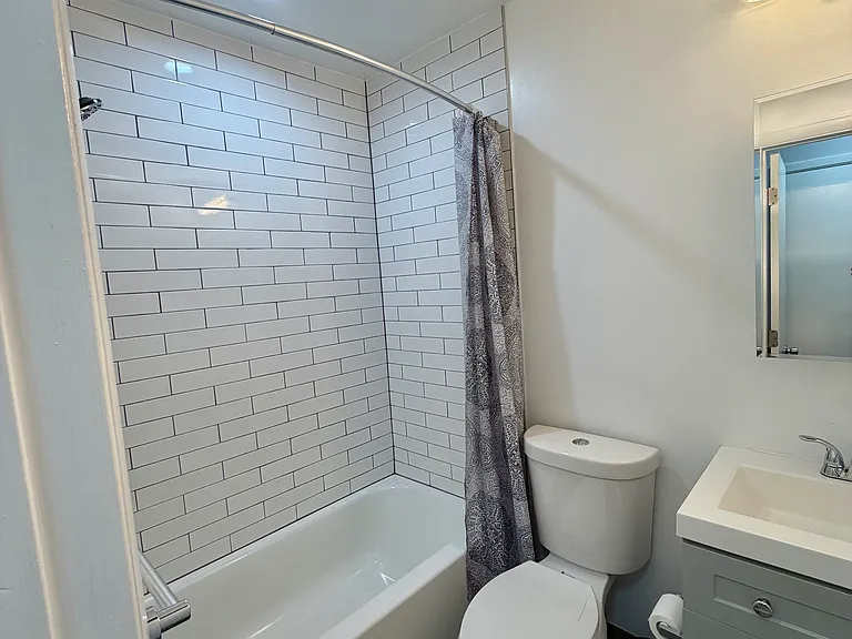 10837 Nandina Ln #B — Photo 15