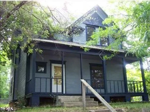 611 Clinton St, South Bend, IN 46601