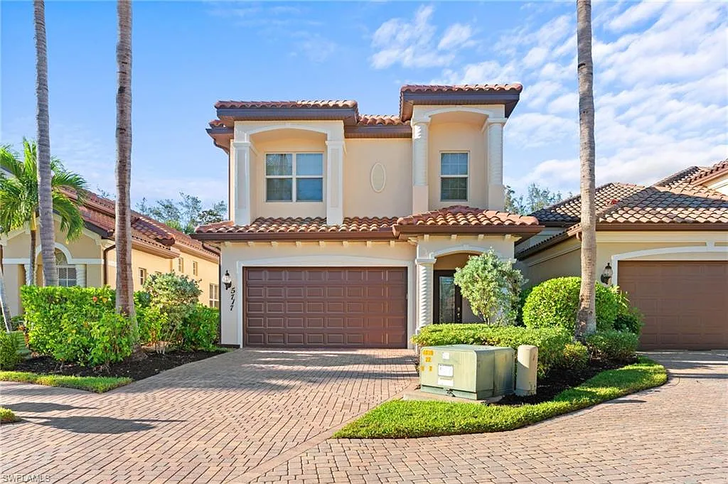 3 bed, 2.5 bath, 2255 sqft, $4,250 — Photo 1