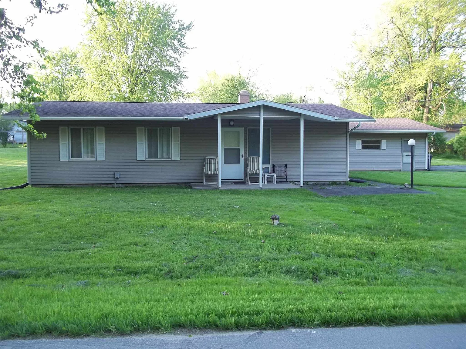 207 Wedrick Dr photo 1