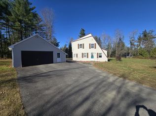 1084 Pushaw Rd, Glenburn, ME 04401