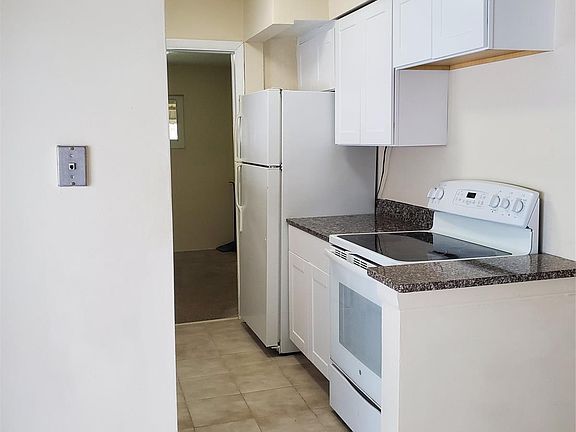 5th image of 9400 SW 51st St