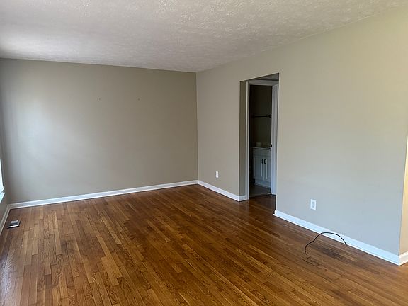 3rd image of 246 Osage Ct