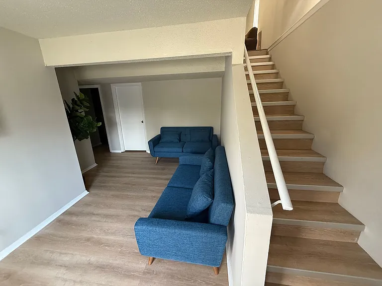 205 Wheaton Ct — Photo 16