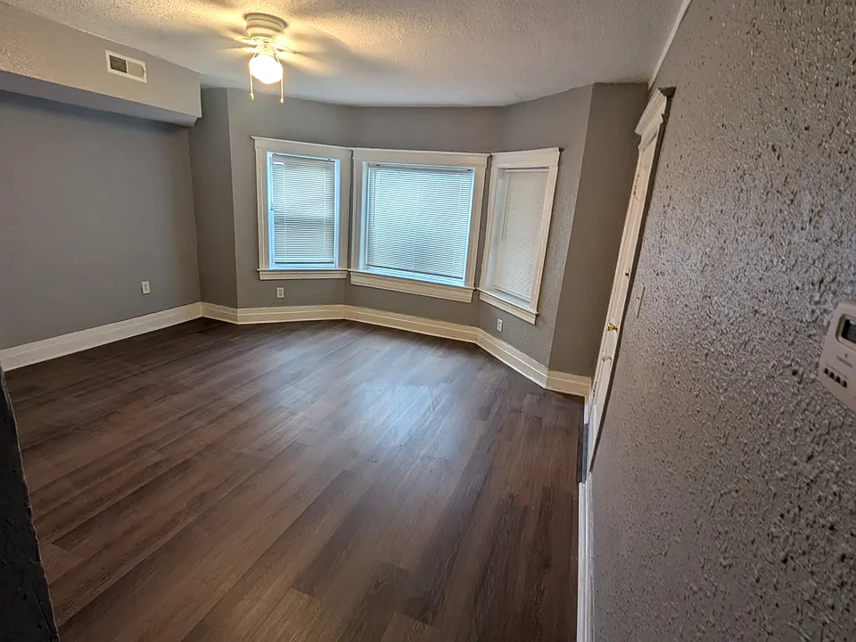 311 E Edsel Ford Fwy #2