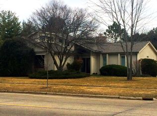 1850 Jamestown Ln, Elgin, IL 60123