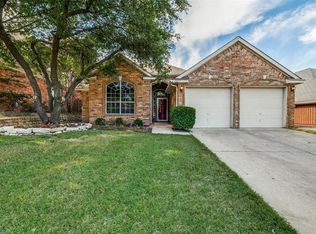 4817 Davy Crockett Trl, Fort Worth, TX 76137