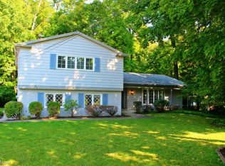 6797 Thornapple Dr, Gates Mills, OH 44040