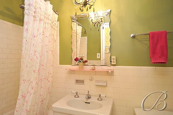 Sold by Bellmarc Realty | media 5