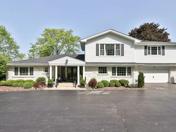 26170 N Edgemond Ln, Barrington, IL 60010