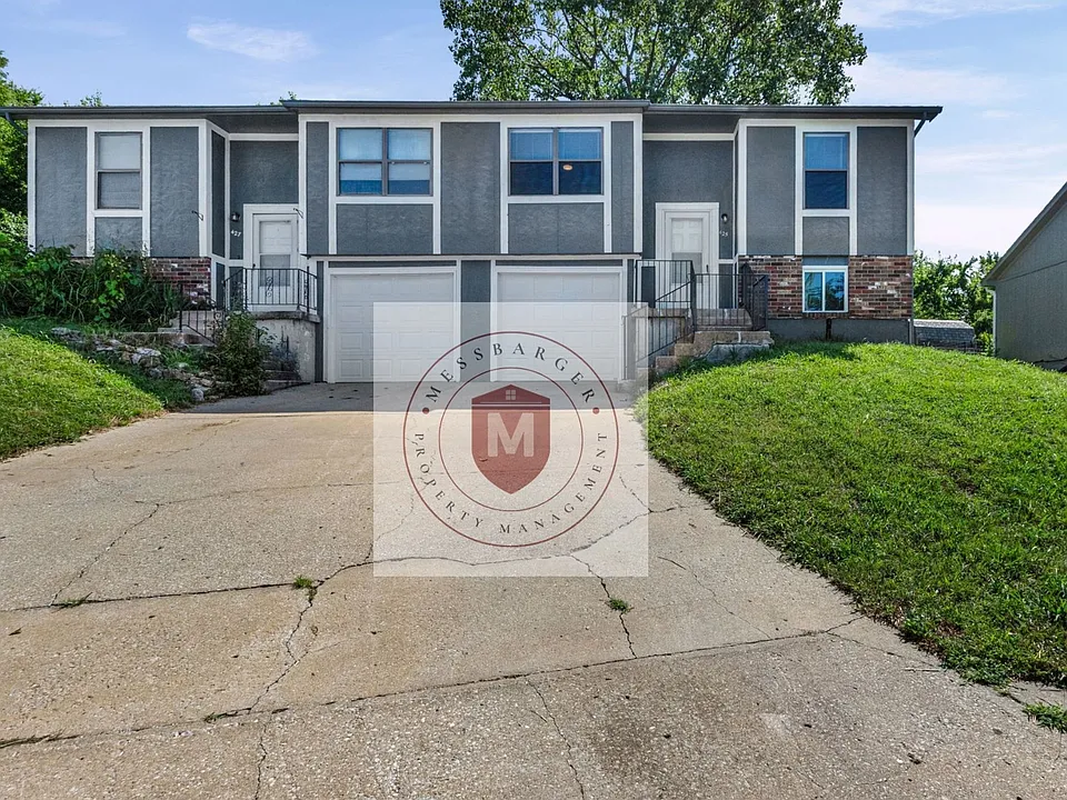 425 Castle Dr