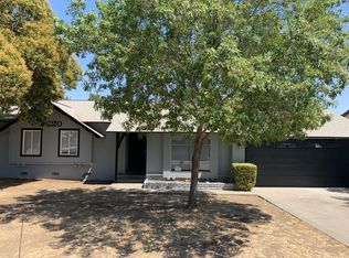 2220 S Locust St, Visalia, CA 93277