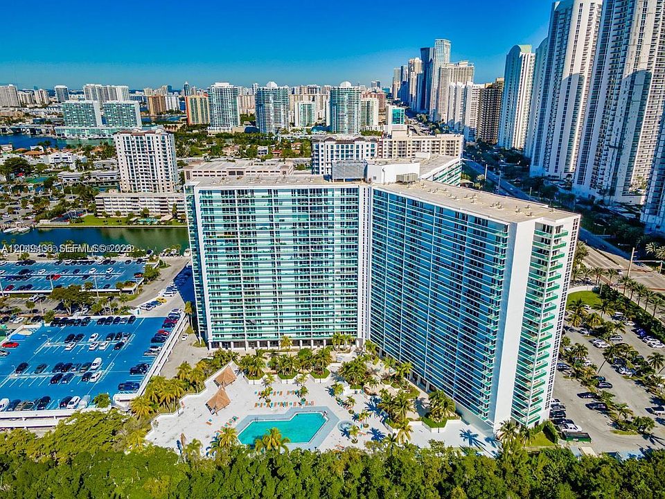 1st image of 100 Bayview Dr APT 1622