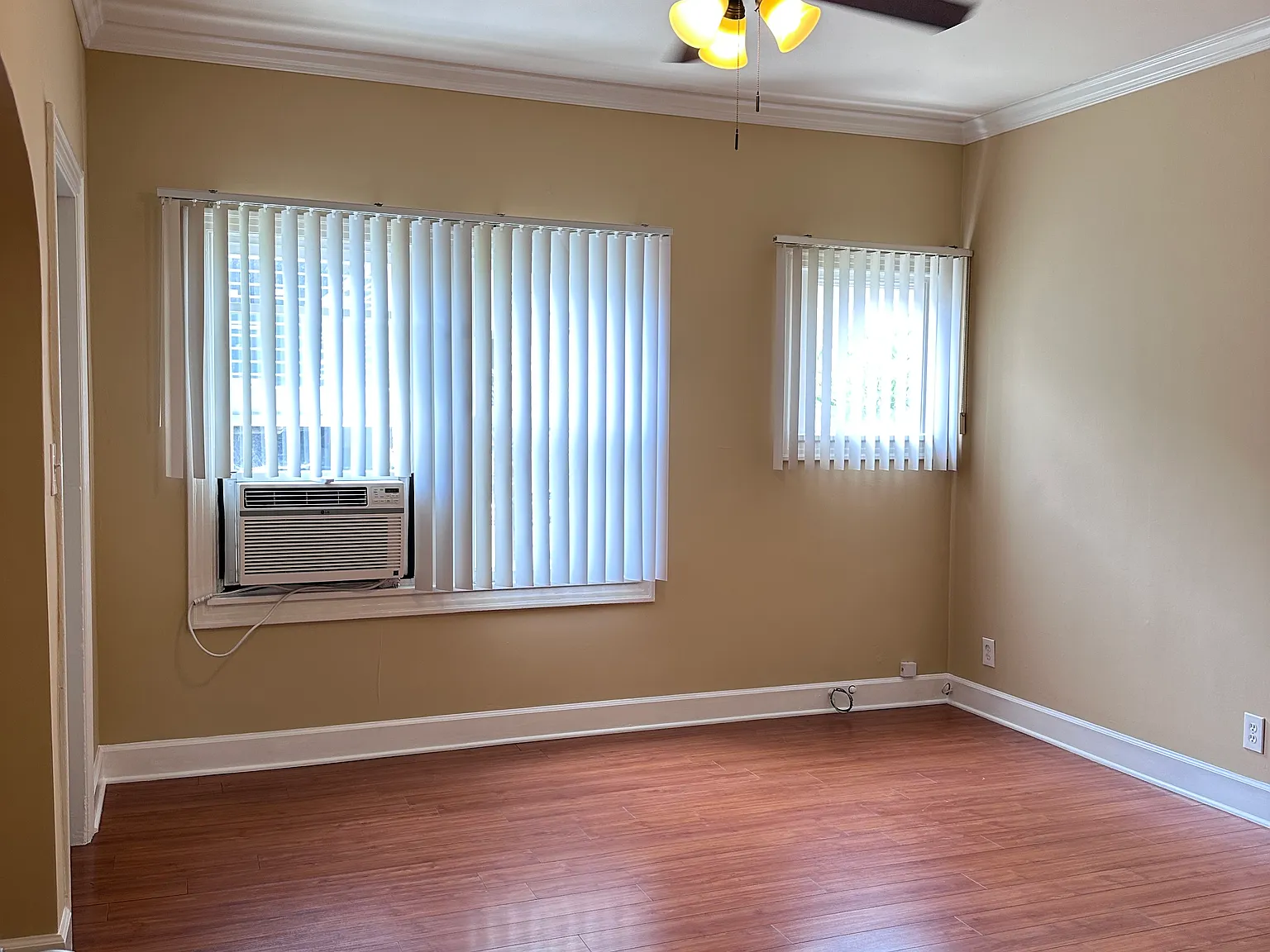 2 bed, 1000 sqft, $2,695 — Photo 2