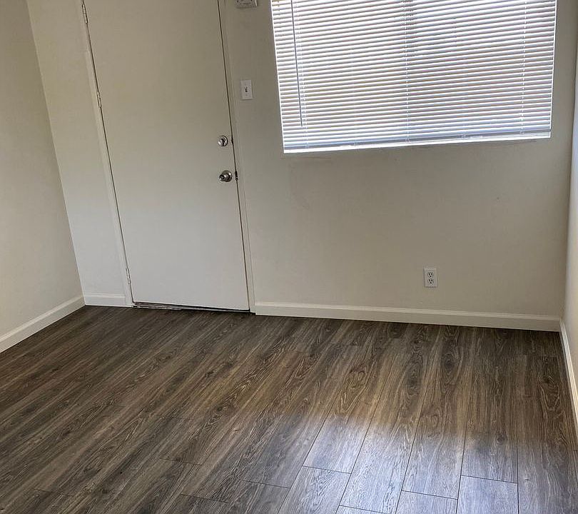 1st image of 1106 Cherry Ave #1