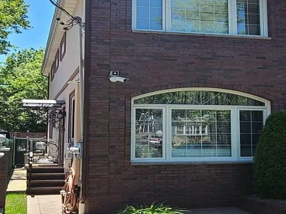 1st image of 350 Beach Ave
