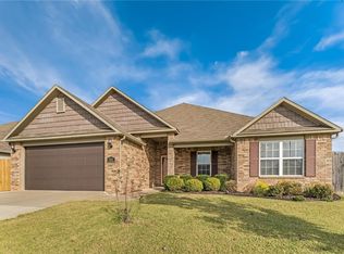 301 Woodcreek St, Lowell, AR 72745