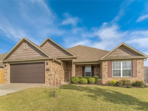 301 Woodcreek St, Lowell, AR 72745