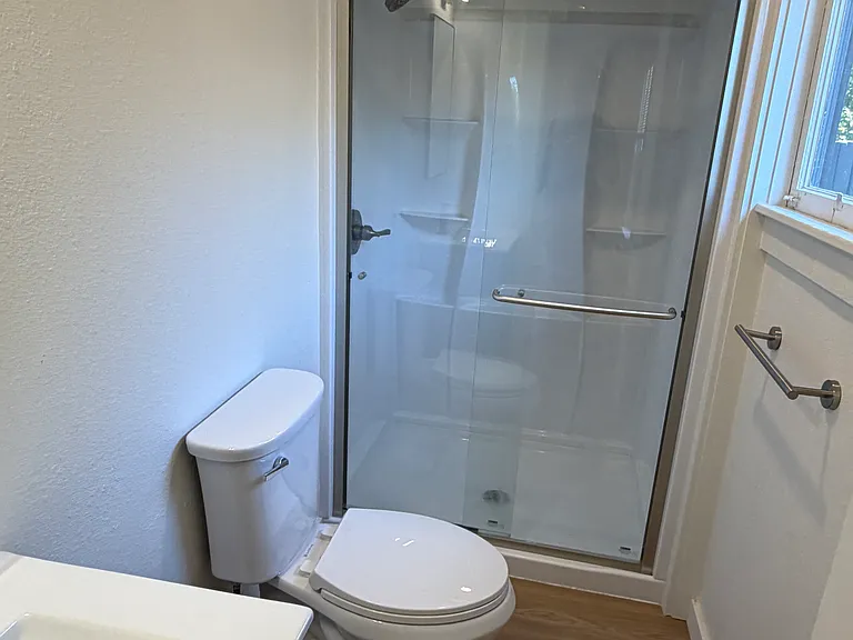 209 Decker St #215 — Photo 5
