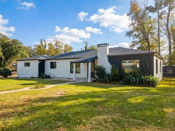 300 Hailey Dr, Longview, TX 75602