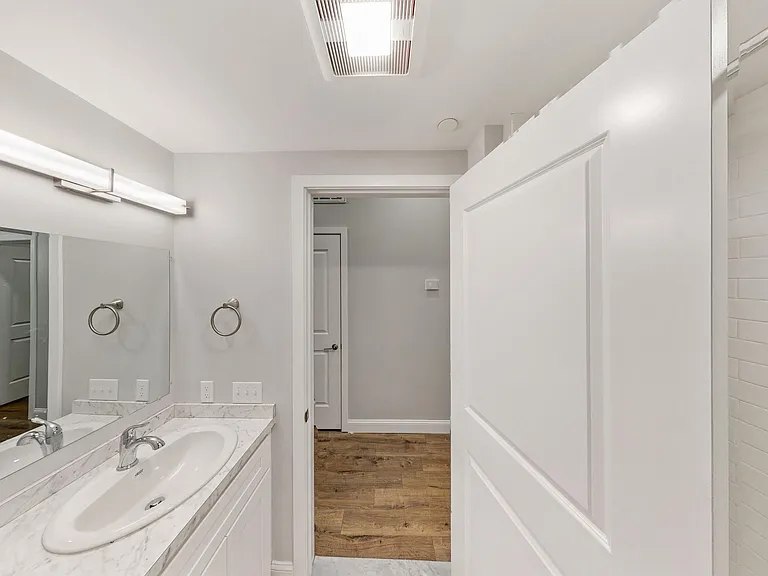 334 Warren St #1 — Photo 9