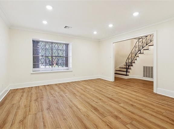 2nd image of 4805 Burke Dr