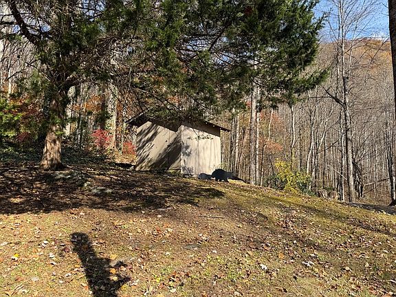 5th image of 2094 Fisher Creek Rd