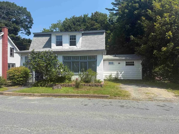 45 Scotia St, Bridgewater, NS B4V 1E6