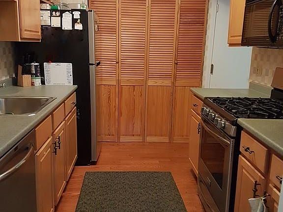 3rd image of 155 Greenbrook Dr #155
