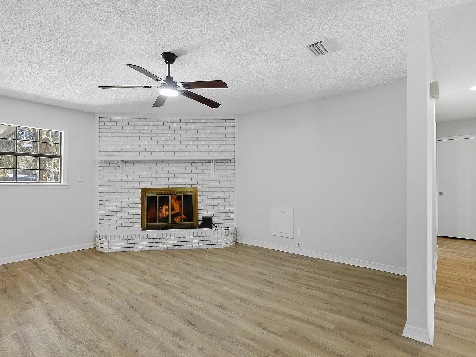 3 bed, 1644 sqft, $2,000 — Photo 3