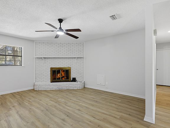 3rd image of 115 Ridge Rd