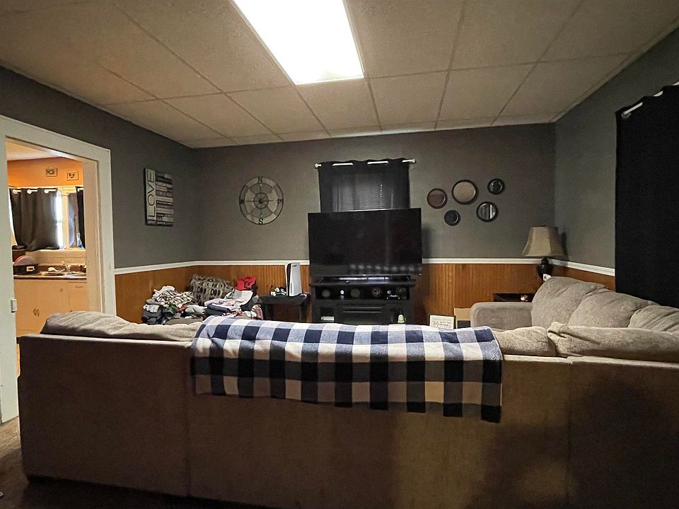 309 E Main St, Galatia, IL 62935 Zillow