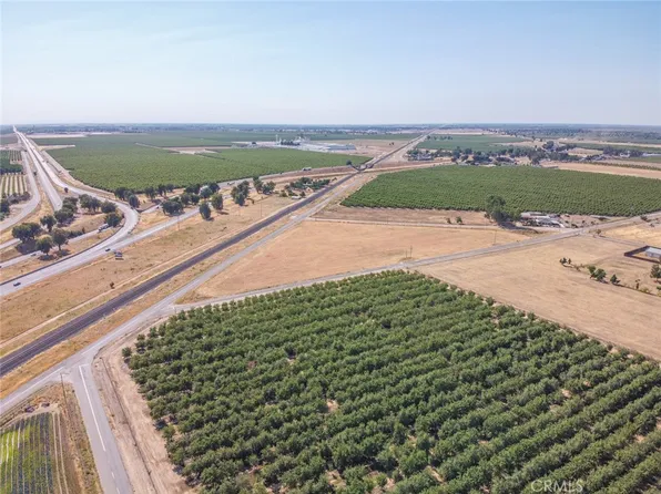 19 Fairmead Blvd, Chowchilla, CA 93610