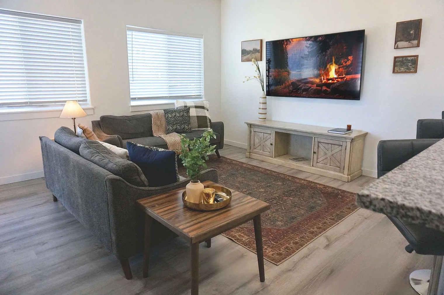 3 bed, 2.0 bath, 1797 sqft, $4,704 — Photo 3