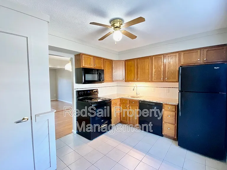 1114 Clear Springs Rd — Photo 6