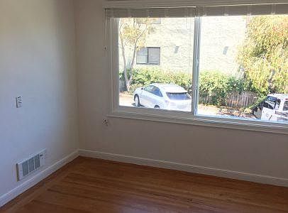 3rd image of 404 Spruce Ave APT 1