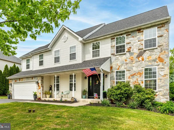 135 Ava Cir, Gilbertsville, PA 19525