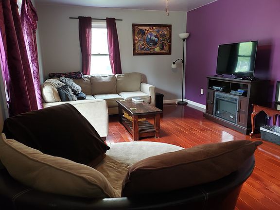 3rd image of 512 N Florence St