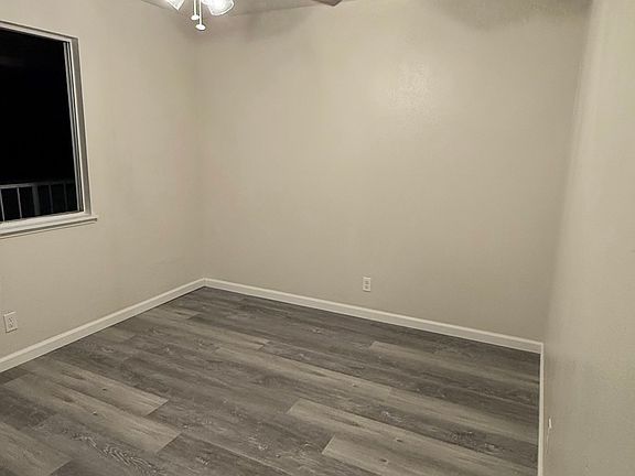 5th image of 629 E Ridgecrest Blvd APT I