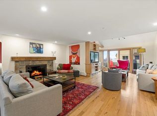 42 Mountain Reach Mews Rd #42, West Wardsboro, VT 05360