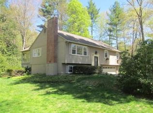 6 Stoneybrook Dr, Sturbridge, MA 01566