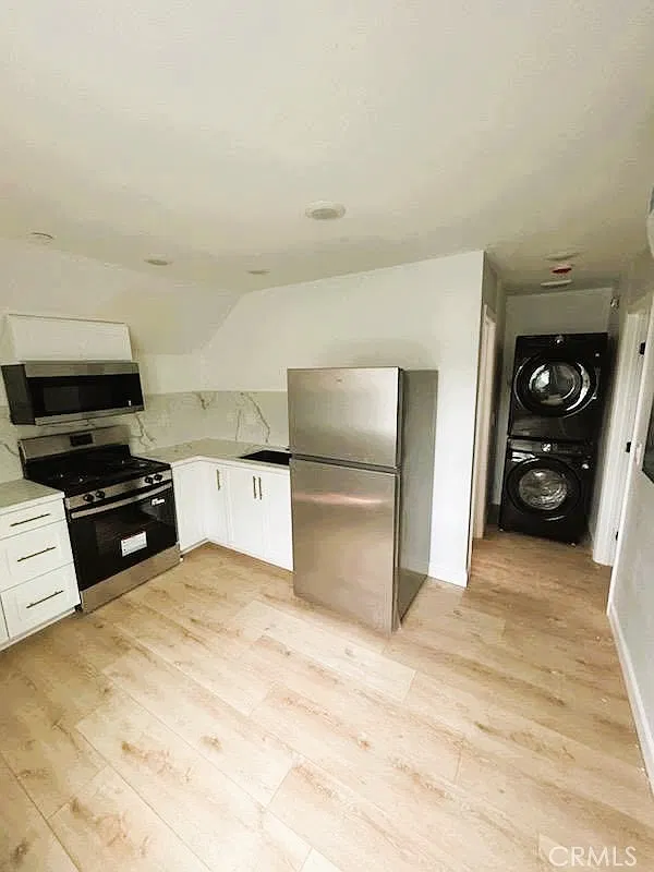 1 bed, 550 sqft, $1,700 — Photo 3