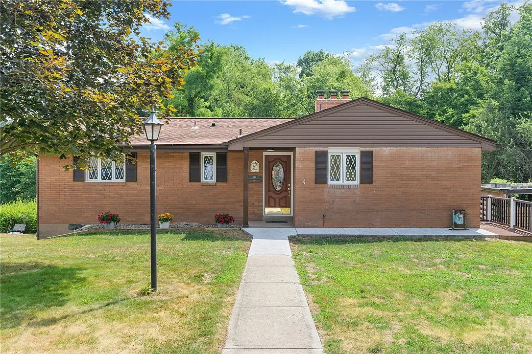962 Harden Dr photo 1