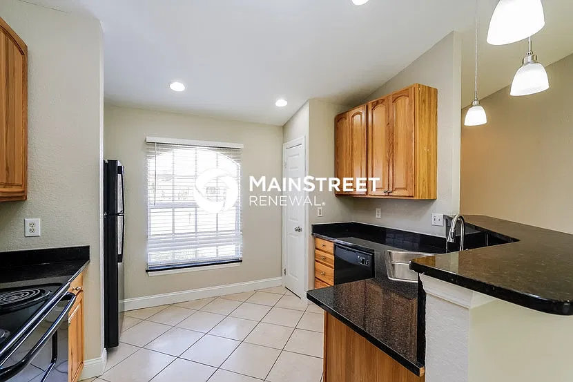 2608 23rd ST SW — Photo 4