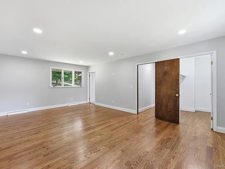 475 N Riverside Rd — Photo 33