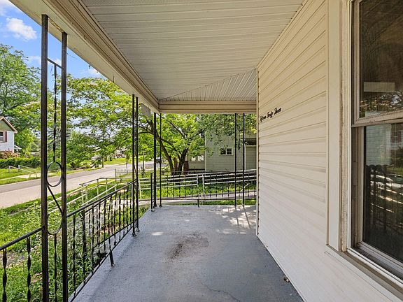 5th image of 1543 Manchester Ave